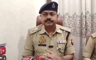 कैंपियरगंज: कैंपियरगंज थानाक्षेत्र के जंगल बब्बन गांव में पुरानी रंजिश के चलते पिता-पुत्र पर मनबड़ों ने किया हमला, मामला दर्ज