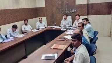 बक्सर: राज्य के मुख्य सचिव ने विभिन्न योजनाओं की समीक्षा की