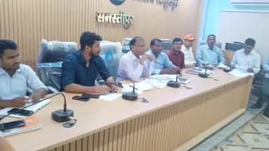 विभूतिपुर: विभूतिपुर पंचायत समिति में विकास शिविर की सफलता के लिए बीडीओ ने की बैठक, दिए निर्देश