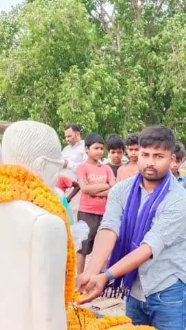सिवान सदर के भटवलिया गांव में बहुत धूम धाम से डॉ भीमराव अंबेडकर का जन्म दिन मनाया गया।