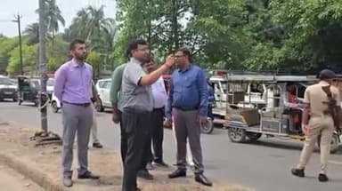 पूर्णिया पूर्व: पूर्णिया शहर में तीन स्थानों पर एस्केलेटर युक्त फूट ओवर ब्रिज का निर्माण होगा, जिलाधिकारी ने किया स्थल निरीक्षण