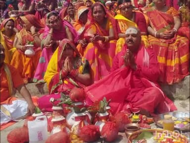 जोकीहाट: जोकीहाट,प्रखंड के मैथिल चौक जहानपुर गांव के श्रद्धालुओं ने बजरंगबली मंदिर का नव निर्माण कर श्रद्धा और भक्ति  से किया