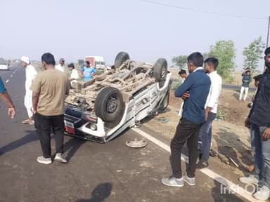 बदरवास: अटलपुर गांव के पास सड़क हादसे में श्योपुर के नायब तहसीलदार और पटवारी घायल, जिला अस्पताल रेफर