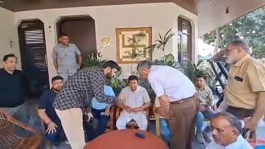 पंचकूला: पूर्व विधानसभा अध्यक्ष ज्ञानचंद गुप्ता ने अपने निवास पर लोगों की सुनीं समस्याएं, अधिकारियों को दिए निर्देश