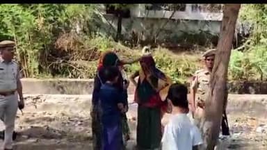 टोंक: नगर परिषद ने मुंसिफ कोर्ट के आदेश पर पुरानी टोंक के मालपुरा गेट से बहीर तक नाला निर्माण के लिए हटाया अतिक्रमण