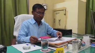 अमरोहा: अमरोहा में बिजली विभाग के एसडीओ जीडी प्रजापति का गजरौला तबादला, नवागंतुक एसडीओ ने संभाला चार्ज