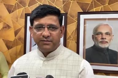 इंदौर: महापौर पुष्पमित्र भार्गव ने कलेक्टर से मांग की बच्चों के  स्कूल का टाइम भीषण गर्मी की वजह से बदला जाए