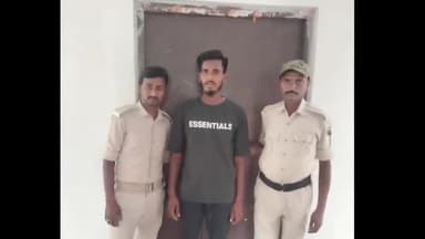 उचकागांव: मीरगंज पुलिस ने उत्तर प्रदेश के देवरिया से मद्यनिषेध और आर्म्स एक्ट मामले के अभियुक्त को किया गिरफ्तार