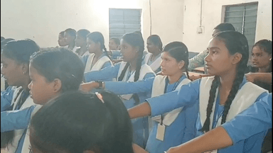 अकलतरा: नरियरा गांव के शासकीय कन्या हाई स्कूल में जल संरक्षण पर व्याख्यान माला कार्यक्रम आयोजित, लोगों को जागरूक किया गया