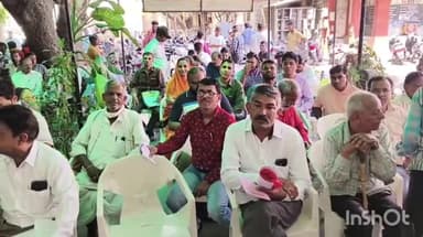 बड़गांव: कलेक्ट्रेट परिसर में हुई मासिक जिला स्तरीय जनसुनवाई, संभागीय आयुक्त ने आमजन के सुने परिवाद