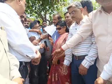 एसीएम सेकंड साहब को महिमा महोदय  राष्ट्रपति जी को ज्ञापन दिया गया और सारे फर्जी मुकदमों को वापस करने के लिए मांग की गई