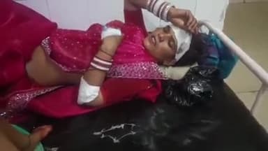 टीकमगढ़: सतगुवा गांव के पास सड़क हादसे में महिला घायल, 108 एंबुलेंस ने अस्पताल पहुंचाया