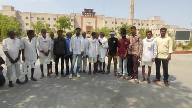 झालरापाटन: झालावाड़ के मिनी सचिवालय में ग्रामीणों ने ज्ञापन देकर ग्राम पंचायत देवरीकला जागीर को मुख्यालय बनाने की मांग की