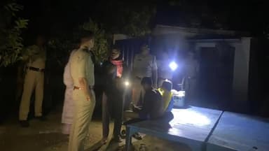 हथुआ: गोपालगंज एसपी ने अटवा कर्ण महादेवा में घटनास्थल का किया निरीक्षण