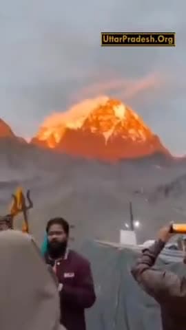 जिसने #kailash की इस दिव्य झलक को देख लिया,
उसका जीवन धन्य हो गया।
हर-हर महादेव! #Gorakhpur #national #Haryana #viral