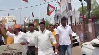 सुल्तानपुर: नेशनल हेराल्ड मामले में कांग्रेसी नेता राहुल गांधी का पुतला फूंका भारतीय जनता युवा मोर्चा के कार्यकर्ताओं ने