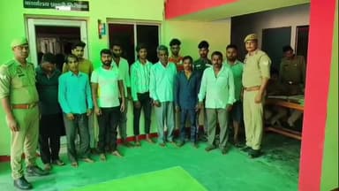 अमरोहा: अमरोहा देहात थाना पुलिस ने मुखबिर की सूचना पर अपराध करने की मंशा रखने वाले 12 आरोपियों को किया गिरफ्तार
