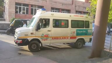 झालरापाटन: जंवरिया खाल के पास बाइक के सामने कुत्ता आ जाने से बाइक का बैलेंस बिगड़ने से पीछे बैठी महिला गिरी और घायल हुई