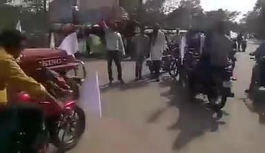 "नफरत के तेरे इस बाजार में- मोहब्बत की एक दुकान खोलूंगा"
महामान्यवर हरीभाई पटेल राष्ट्रीय अध्यक्ष आम जनता पार्टी इंडिया के काफिले की एक झलक