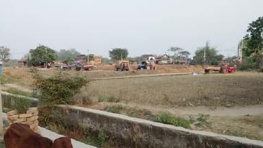 मदुरना चैनपुर थाना क्षेत्र मे अवैध ढंग से जमीन पर कब्जा करने का वीडियो हुआ vairel
#kabja #prasasan ki nakami