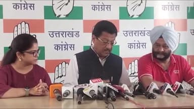 देहरादून: कांग्रेस मुख्यालय में कांग्रेस प्रदेश उपाध्यक्ष सूर्यकांत धस्माना ने कहा- चार धाम यात्रा के लिए सरकार की तैयारी अधूरी