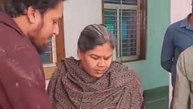 सोहागपुर: अपनी मांगों को लेकर कमिश्नर कार्यालय में अटल कामधेनु गौ सेवा संस्थान ने दिया ज्ञापन