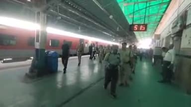 मारवाड़ जंक्शन: उत्तर पश्चिम रेलवे के महाप्रबंधक अमिताभ ने मारवाड़ जंक्शन रेलवे स्टेशन पर निर्माणाधीन कार्यों का किया निरीक्षण