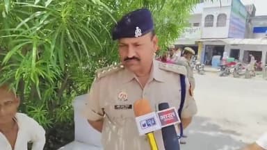 🛑बस्ती-नाबालिग रेप पीड़िता का परिजनों के साथ धरना, परिजनों संग धरने पर बैठी SP कार्यालय के गेट पर।
#news