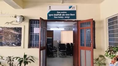 बड़गांव: जिले में खुलेंगे 98 आधार व 77 बाल आधार केंद्र, जिला आधार समिति की सदस्य सचिव ने कलेक्ट्रेट स्थित ऑफिस से दी जानकारी