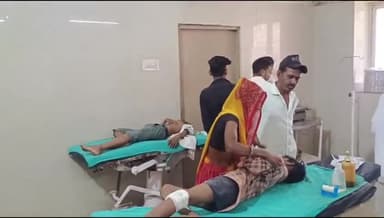 बांसवाड़ा: काकन सेजा गांव में दो किशोर आम के पेड़ पर चढ़कर आम तोड़ते समय गिरे, लगी चोट, एमजीएच में उपचार जारी