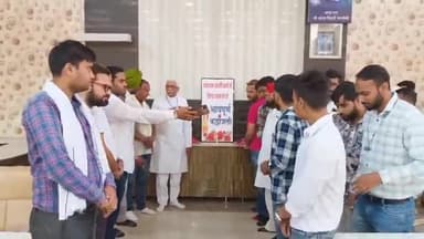 रामगंजमण्डी: जम्मू कश्मीर के पहलगाम में आतंकी हमले में जान गंवाने वाले पर्यटकों को पालिका परिसर में अर्पित की गई श्रद्धांजलि