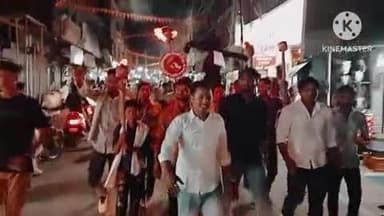 खुरई: पहलगाम आतंकी हमले के विरोध में अखिल भारतीय विद्यार्थी परिषद ने मशाल जुलूस निकाला, परसा चौराहे पर आतंकवाद का पुतला जलाया