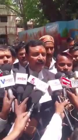 अधिवक्ता पुत्र की हत्या के विरोध में कलम बंद धरना प्रदर्शन, की गई पांच सूत्रीय मांग