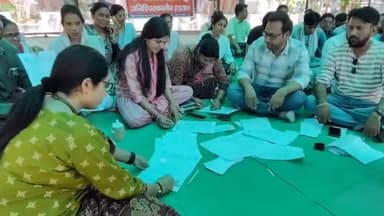 मंदसौर: दशपुर कुंज गार्डन में संविदा स्वास्थ्य कर्मचारियों ने सीएम को भेजे खून से हस्ताक्षरित पत्र