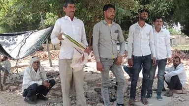 कोल: नगला इन्दा में चारपाई पर संदिग्ध अवस्था में मिला विवाहिता का शव, गला घोटकर हत्या का आरोप