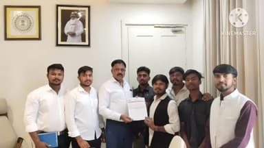 कर्रा: खूंटी जिला कबड्डी संघ के अध्यक्ष ने रांची स्थित मंत्री आवास में मंत्री सुदिव्य कुमार सोनू से मुलाकात की