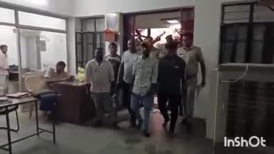 बांसवाड़ा: कुपड़ा चित्रा डूंगरी में आम के पेड़ के नीचे ताश के पत्तों पर जुआ खेलते 5 जुआरियों को पुलिस ने किया गिरफ्तार