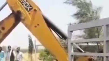 हुज़ूर: भोपाल: एसडीएम विनोद सोनकिया ने ग्राम रसूलिया गोसाई और सिकंदराबाद में अवैध कॉलोनी पर की कार्रवाई