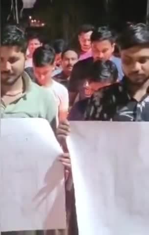 घाटमपुर: जहांगीराबाद में युवाओं ने कैंडल मार्च निकालकर पहलगाम में हुई घटना का विरोध किया, शुभम द्विवेदी को दी श्रद्धांजलि