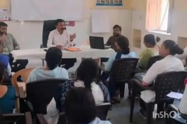 देसूरी: देसूरी में स्वास्थ्य विभाग की बैठक हुई आयोजित, लू से बचाव, टीबी मुक्त गांव व मातृ-शिशु स्वास्थ्य पर की गई चर्चा