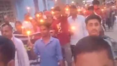 विभूतिपुर: विभूतिपुर में आतंकी हमले के शहीदों को श्रद्धांजलि, गांधी अंबेडकर स्मारक स्थल से निकला कैंडल मार्च