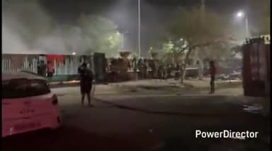 जोधपुर: पाल रोड स्थित अशोक उद्यान में देर रात लगी अचानक आग, फायर ब्रिगेड की गाड़ी ने पाया आग पर काबू