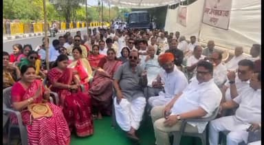 जोधपुर: पावटा स्थित महावीर उद्यान के बाहर मुंबई जैन मंदिर के खिलाफ दिया गया धरना