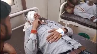 शिवपुरी नगर: मनपुरा के पास अज्ञात वाहन की टक्कर से घायल हुआ बाइक सवार युवक, अस्पताल में उपचार जारी