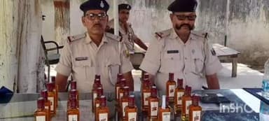 बौंसी: बीरनगढ़ के पास पुलिस ने बाइक से 4.320 लीटर विदेशी शराब बरामद की, बाइक जब्त