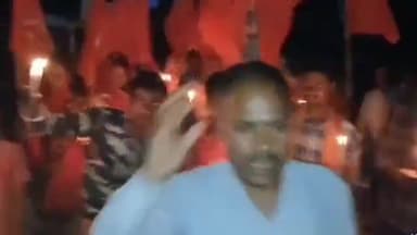 डंडारी: डंडारी में भाकपा माले पार्टी ने निकाला कैंडल मार्च, शहीदों को श्रद्धांजलि दी