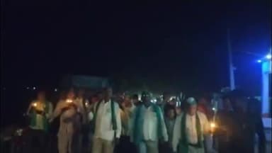 सिधौली: भारतीय किसान यूनियन के कार्यकर्ताओं ने निकाला कैंडल मार्च, आतंकवाद मुर्दाबाद के लगे नारे 
#सिधौली #किसान_यूनियन #पहलगाम