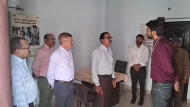 गोरखपुर: सीएमओ ने शक्तिनगर और गंगानगर आयुष्मान आरोग्य मंदिर का किया निरीक्षण, कहा- समय पर पहचान और इलाज से ठीक हो जाता है मलेरिया