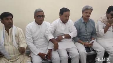 मुरैना नगर: 'संविधान बचाओ' अभियान के तहत कांग्रेस ने मेला ग्राउंड में सभापति के बंगले पर की प्रेस वार्ता, MLA दिनेश गुर्जर रहे मौजूद