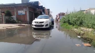 रामपुर: साईं विहार कॉलोनी के बसीदें पिछले कई वर्षों से मुख्य मार्ग पर जल भराव की समस्या से परेशान #jansamasya